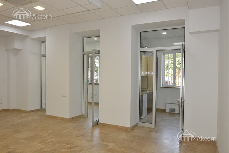 Խանութ · 104 մ² · Կենտրոն