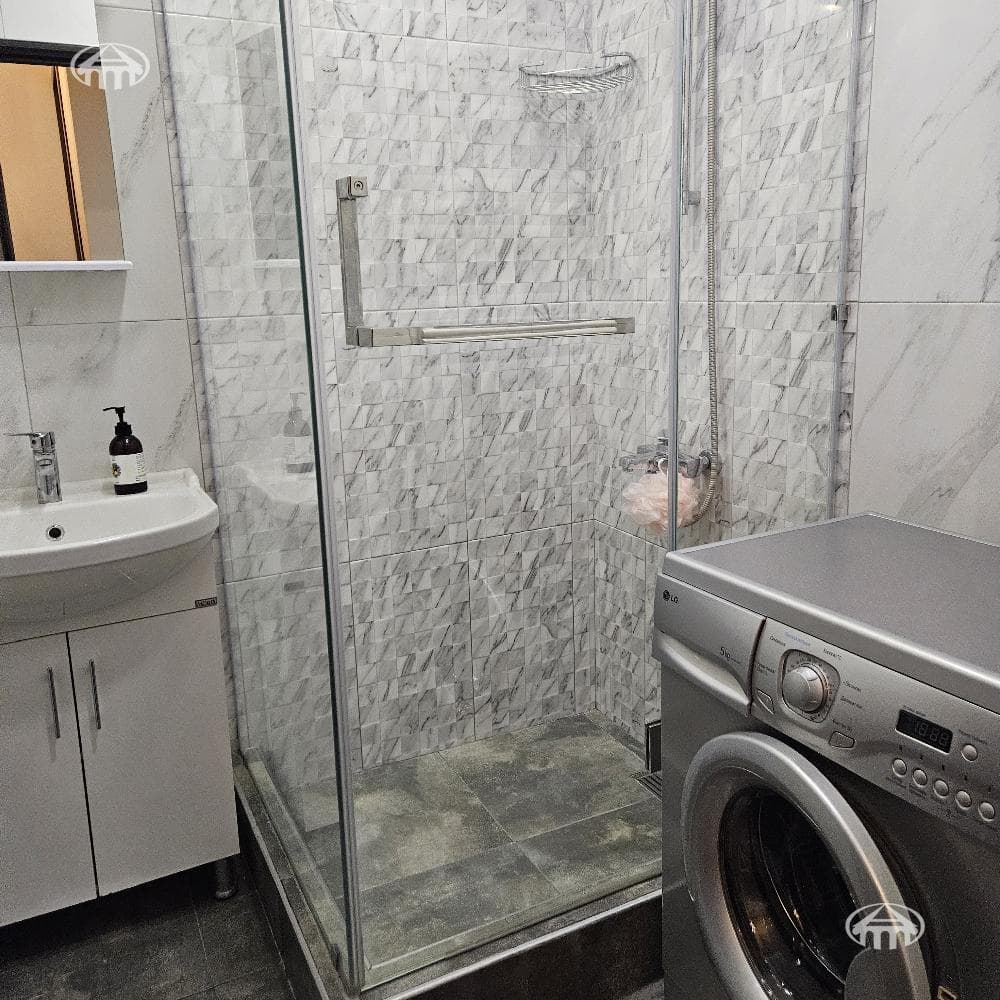 Квартира · 2 комн. · 53 м² · Арабкир