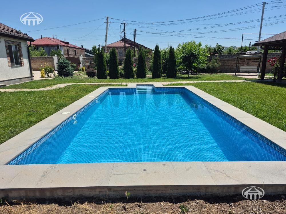 Mansion · 4 rooms · 111 m² · Ashtarak