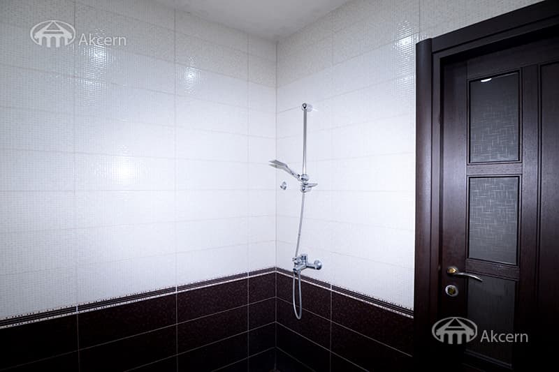 Квартира · 3 комн. · 179 м² · Арабкир