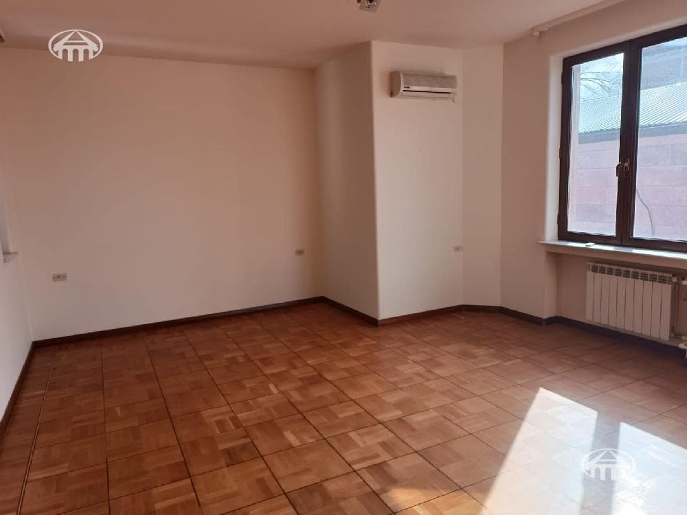 Mansion · 7 rooms · 517 m² · Kentron