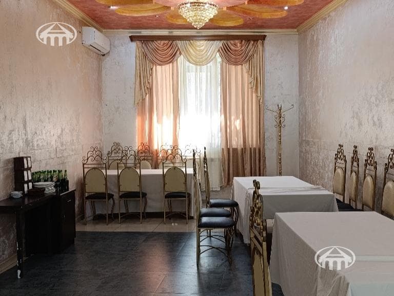 Ռեստորան · 532 մ² · Ավան