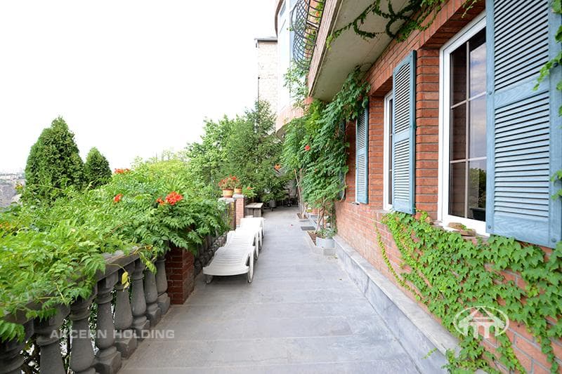 Առանձնատուն · 8 սեն. · 390 մ² · Արաբկիր