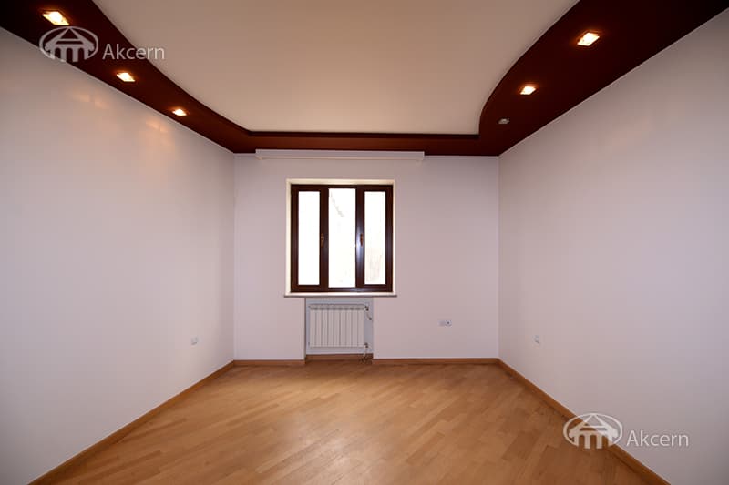 Офис · 347 м² · Кентрон