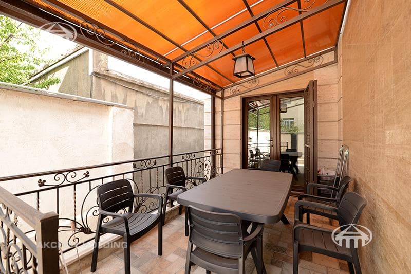 Mansion · 5 rooms · 400 m² · Ajapnyak