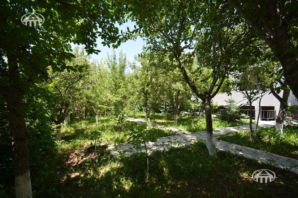 Особняк · 4 комн. · 272 м² · Птгни