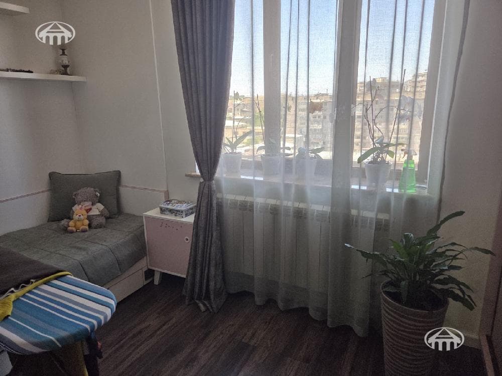 Apartment · 2 rooms · 75 m² · Kentron