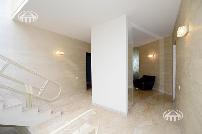 Mansion · 6 rooms · 689 m² · Vahagni