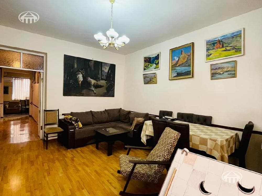 Квартира · 3 комн. · 103 м² · Кентрон