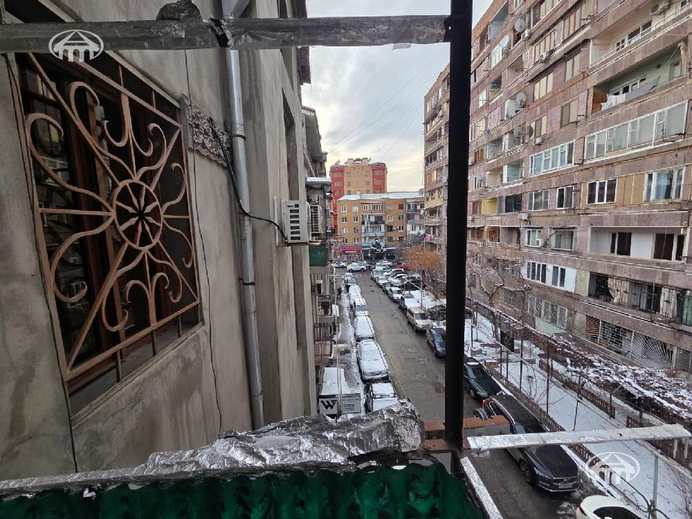 Apartment · 2 rooms · 71 m² · Kentron
