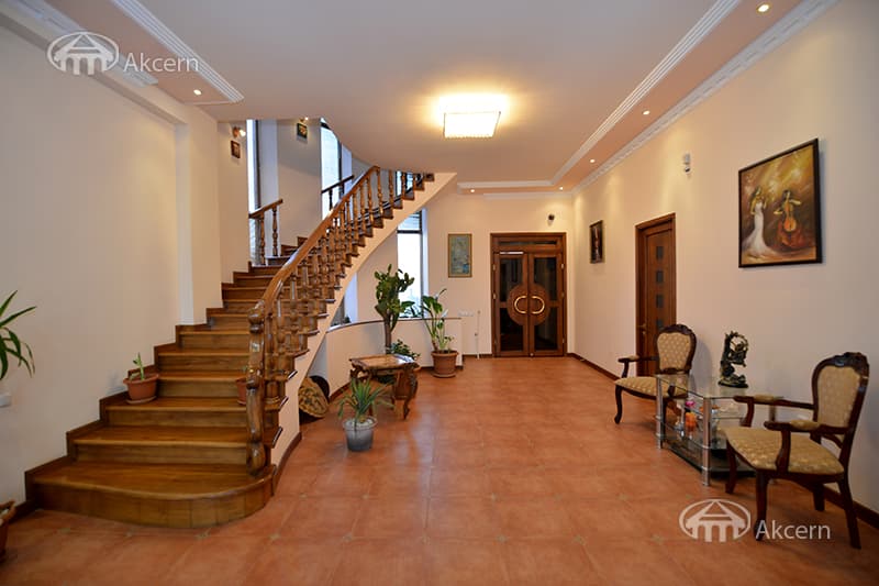 Особняк · 7 комн. · 490 м² · Нор-Норк