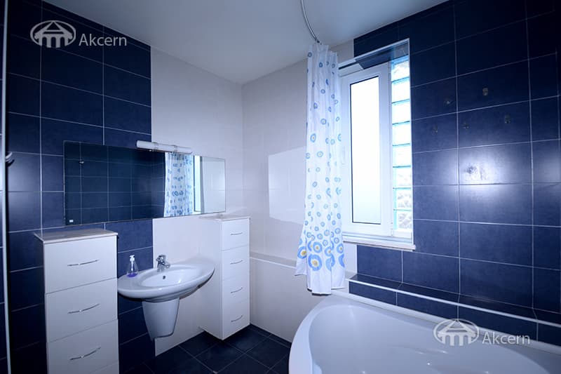 Apartment · 3 rooms · 107 m² · Kentron