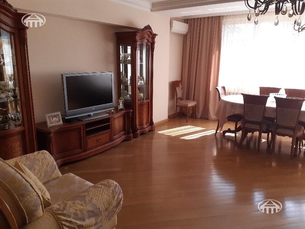 Apartment · 135 m² · Kentron