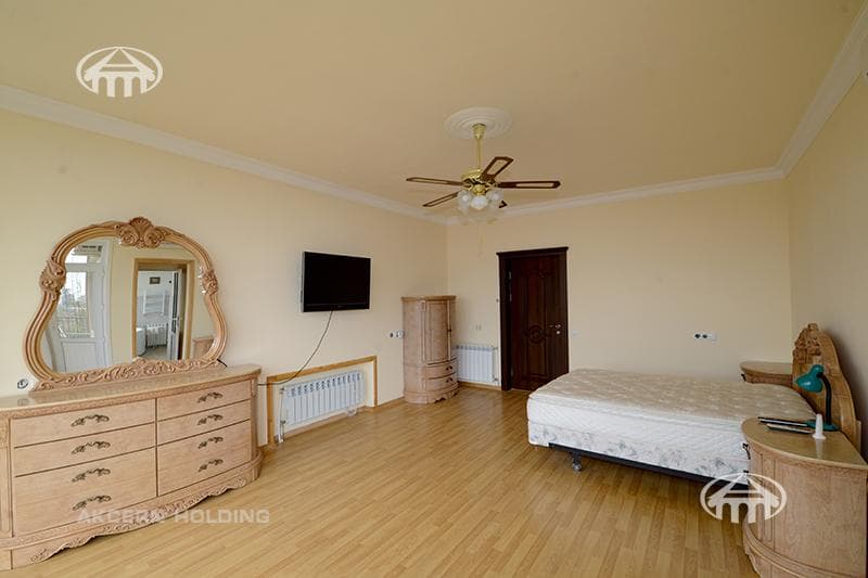 Mansion · 8 rooms · 390 m² · Arabkir