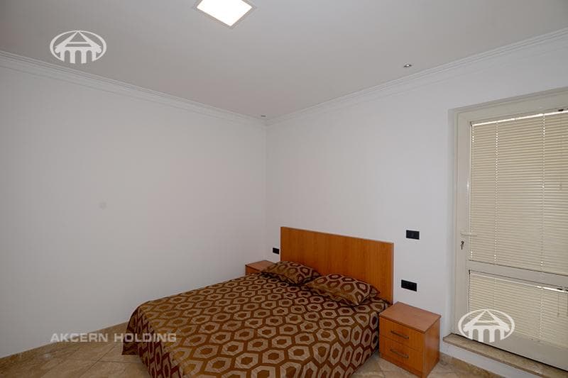 Apartment · 4 rooms · 254 m² · Kentron