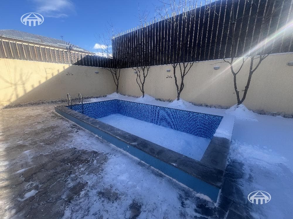 Mansion · 3 rooms · 240 m² · Djrvej