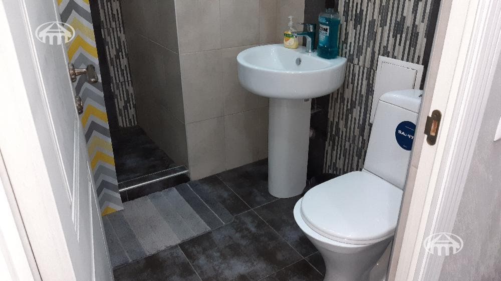 Квартира · 1 комн. · 50 м² · Кентрон
