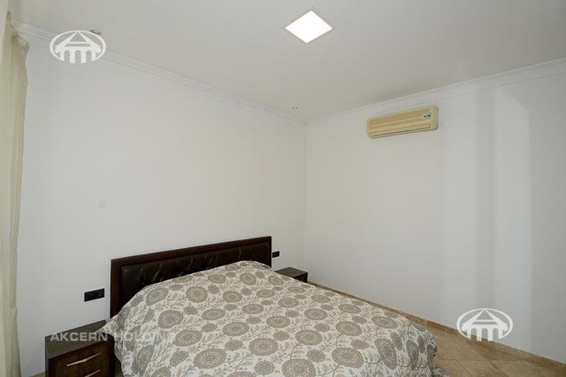 Apartment · 4 rooms · 254 m² · Kentron