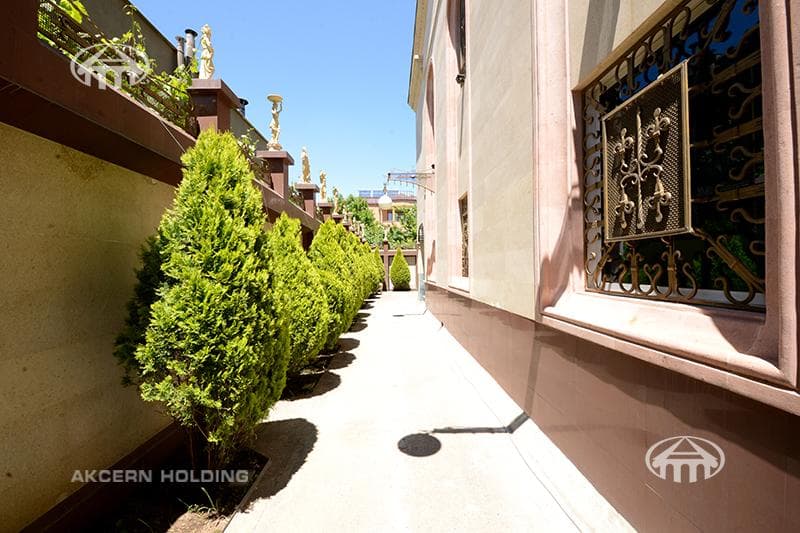 Mansion · 6 rooms · 436 m² · Arabkir — photo 32 / 39