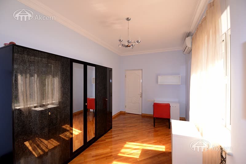 Mansion · 6 rooms · 530 m² · Nork-Marash