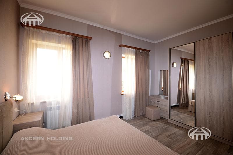 House · 4 rooms · 100 m² · Kentron
