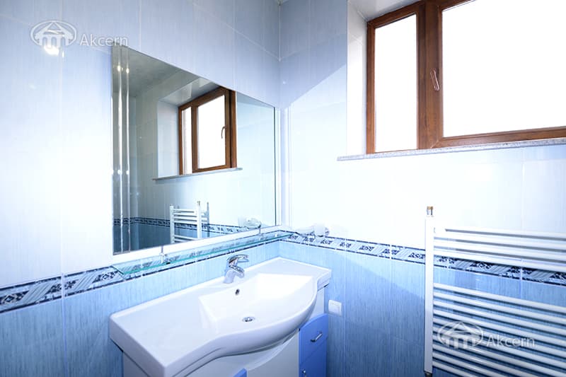 Առանձնատուն · 6 սեն. · 532 մ² · Զովունի