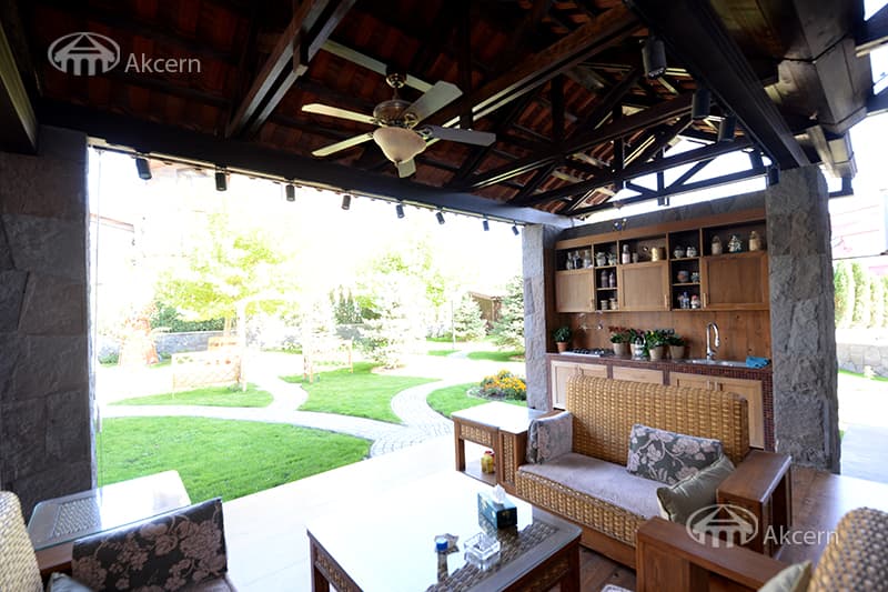 Mansion · 5 rooms · 1,014 m² · Vahagni