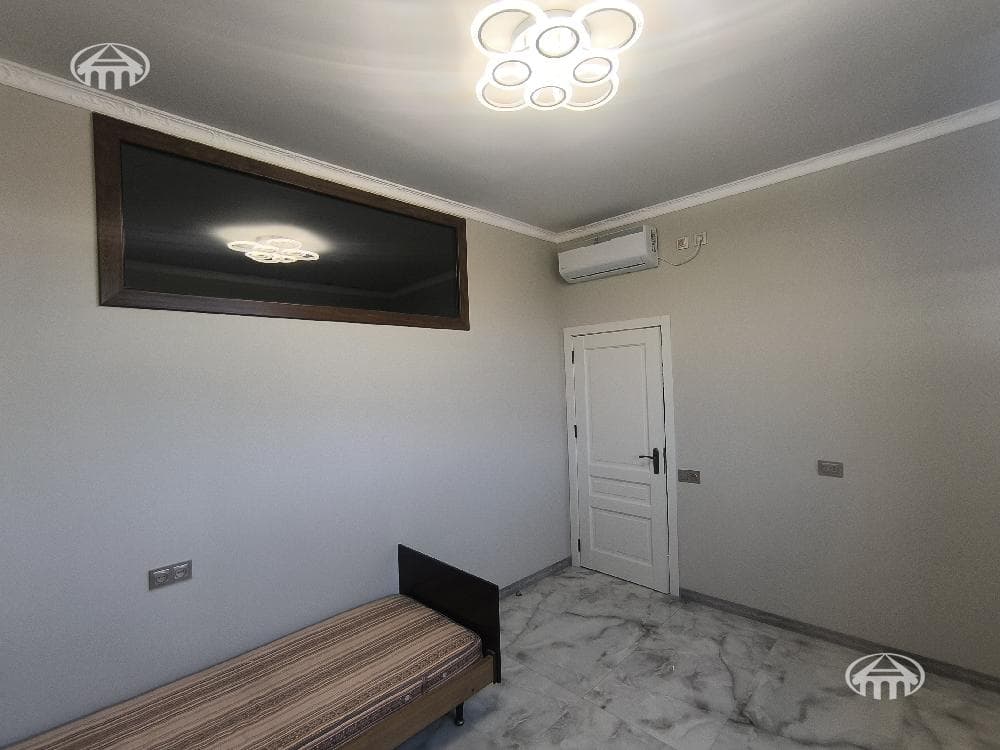 Офис · 270 м² · Давташен