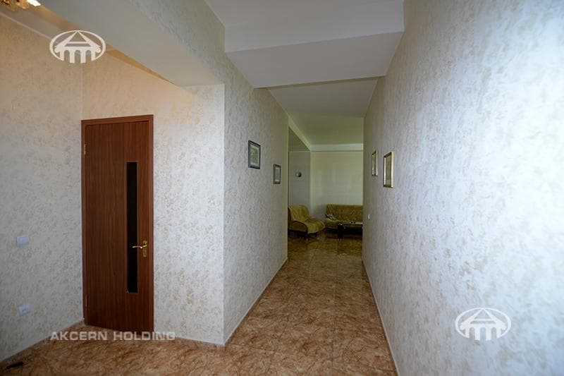 Квартира · 3 комн. · 109 м² · Кентрон