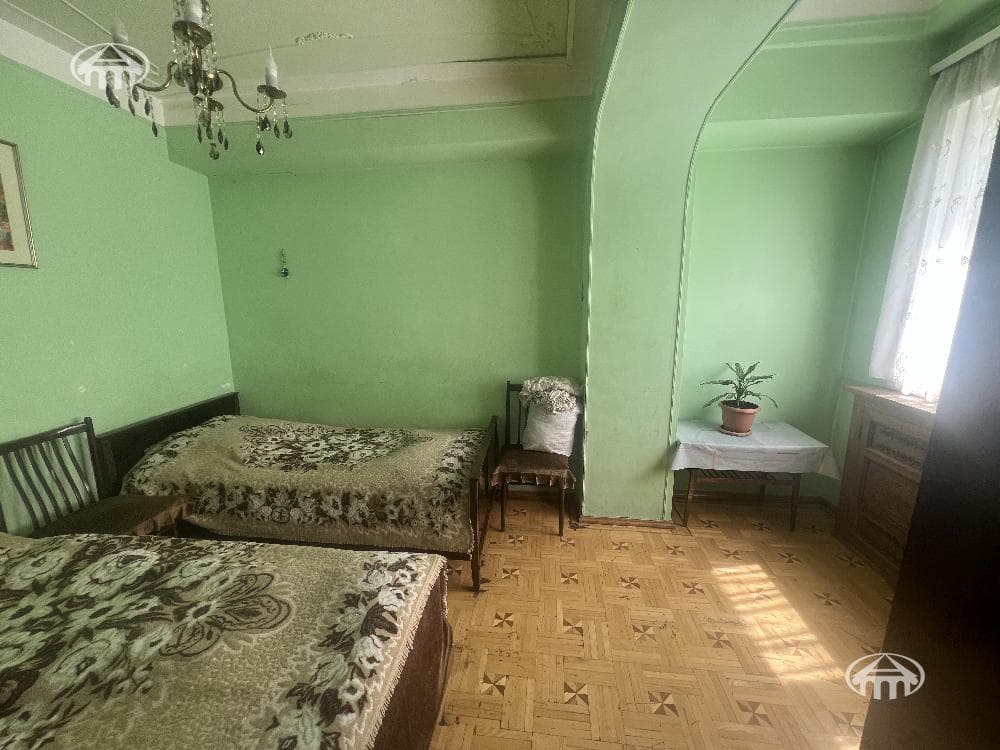 Apartment · 2 rooms · 61 m² · Kentron