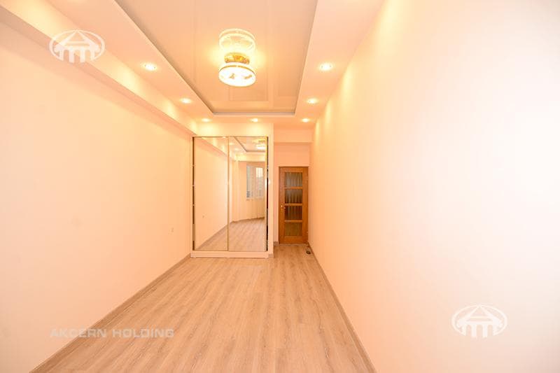 Apartment · 3 rooms · 135 m² · Kentron