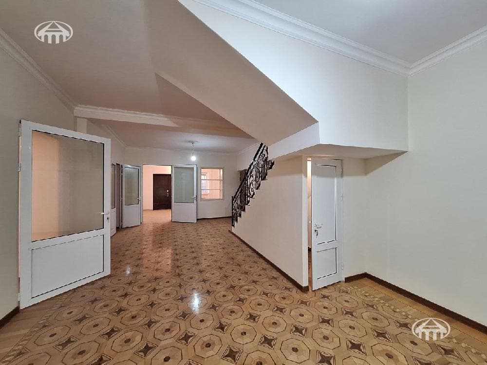 Mansion · 8 rooms · 460 m² · Kanaker-Zeytun