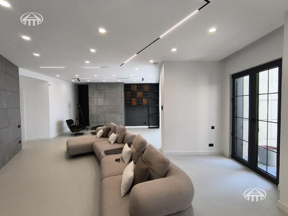 Apartment · 6 rooms · 352 m² · Arabkir