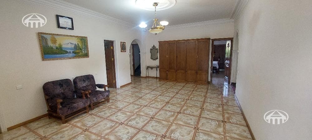 Mansion · 7 rooms · 240 m² · Qasax