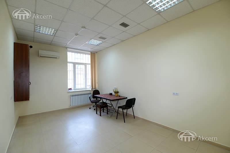 Office · 461 m² · Kentron