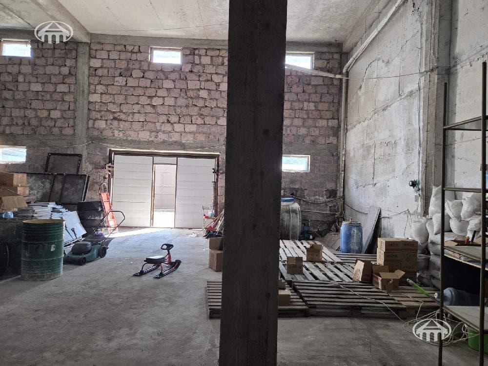 Office · 594 m² · Ajapnyak