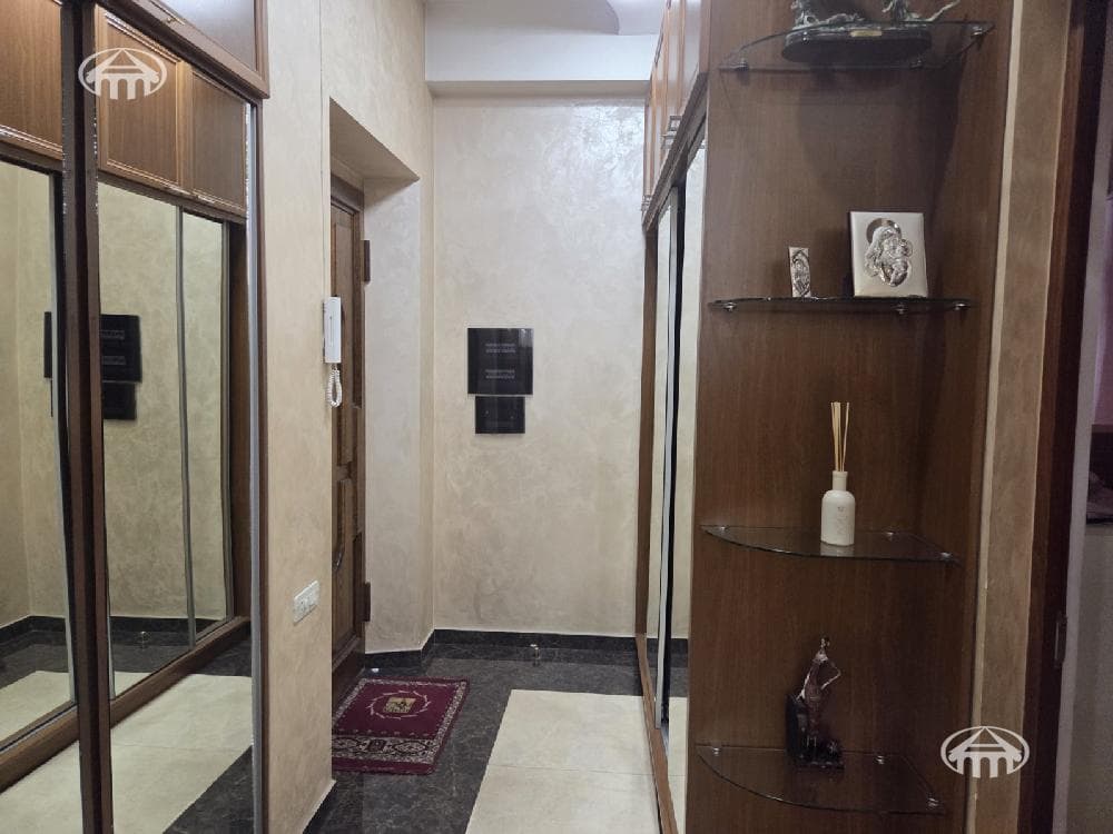 Квартира · 3 комн. · 151 м² · Кентрон