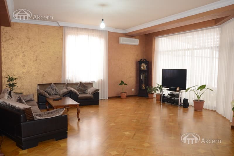 House · 4 rooms · 220 m² · Nork-Marash