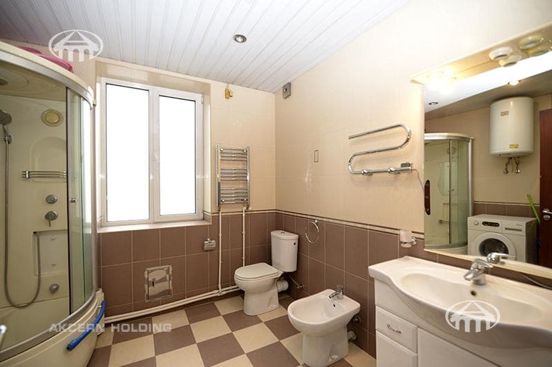Apartment · 3 rooms · 105 m² · Kentron