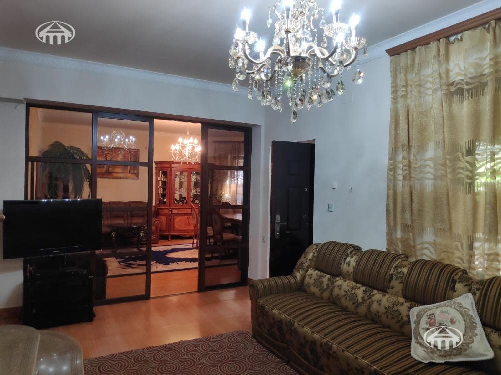 Առանձնատուն · 4 սեն. · 279 մ² · Աջափնյակ