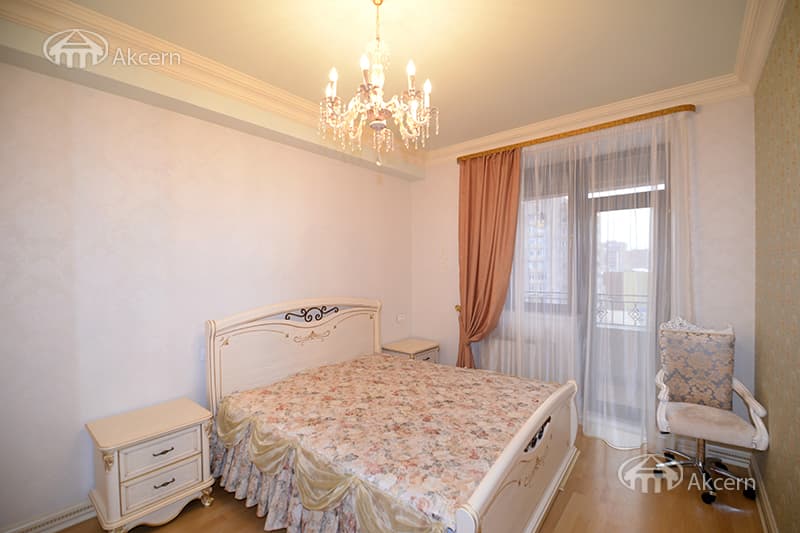 Բնակարան · 5 սեն. · 230 մ² · Կենտրոն
