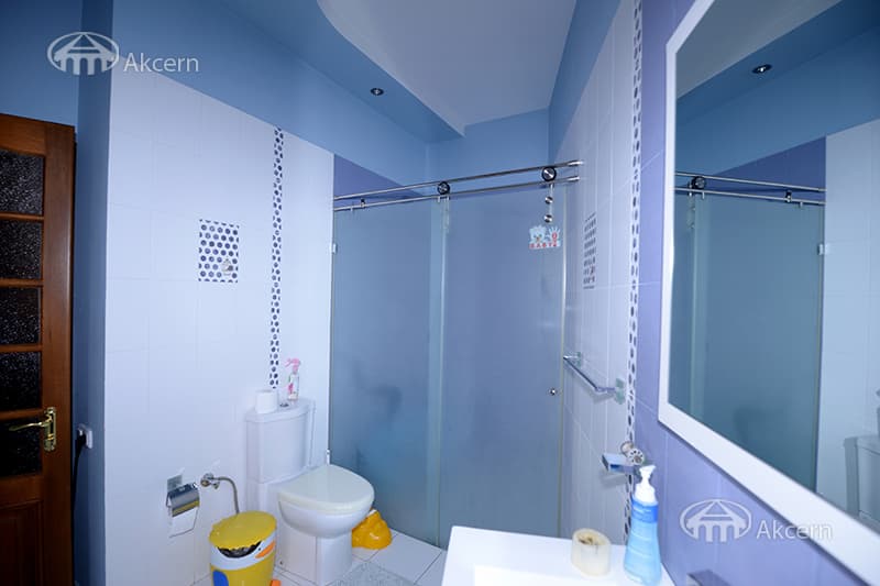 Особняк · 7 комн. · 650 м² · Кентрон