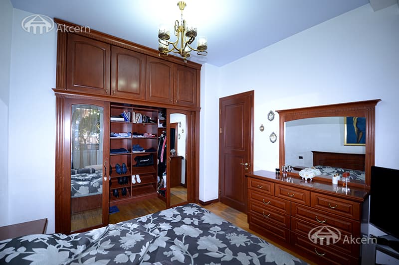 Квартира · 4 комн. · 127 м² · Кентрон