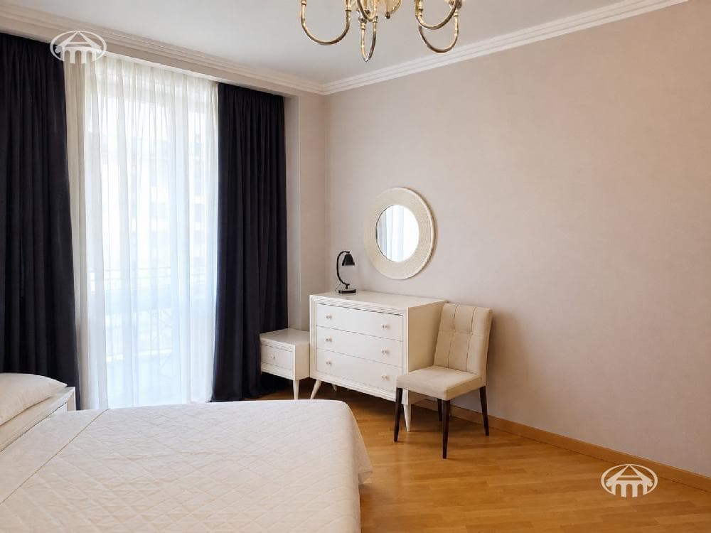 Квартира · 3 комн. · 128 м² · Кентрон