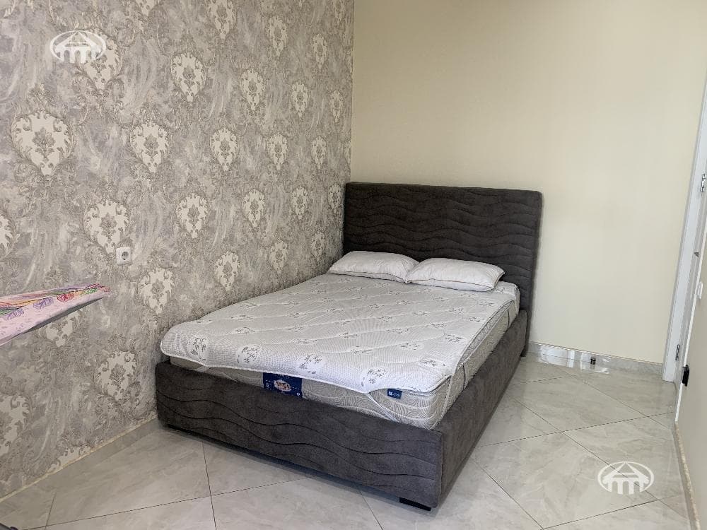 Квартира · 3 комн. · 95 м² · Кентрон
