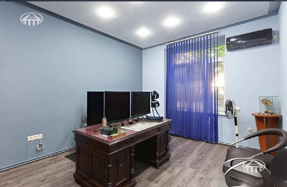 Office · 72 m² · Kentron