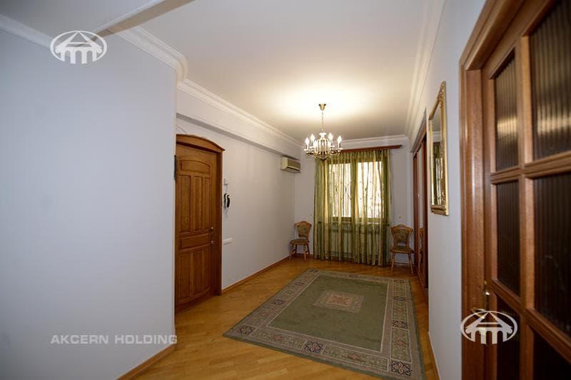 Квартира · 3 комн. · 142 м² · Кентрон