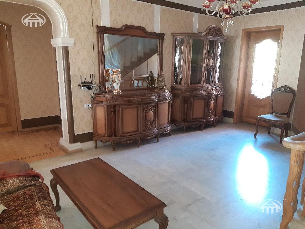 House · 7 rooms · 774 m² · Kanaker-Zeytun