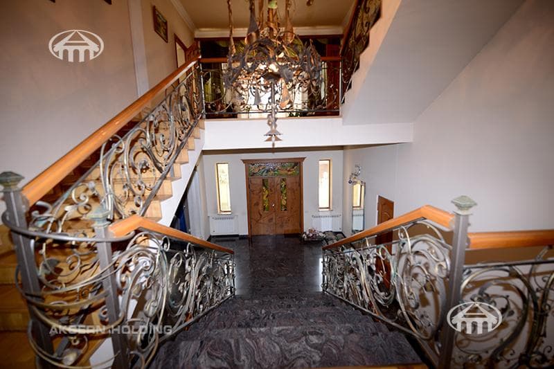 Mansion · 9 rooms · 671 m² · Arabkir