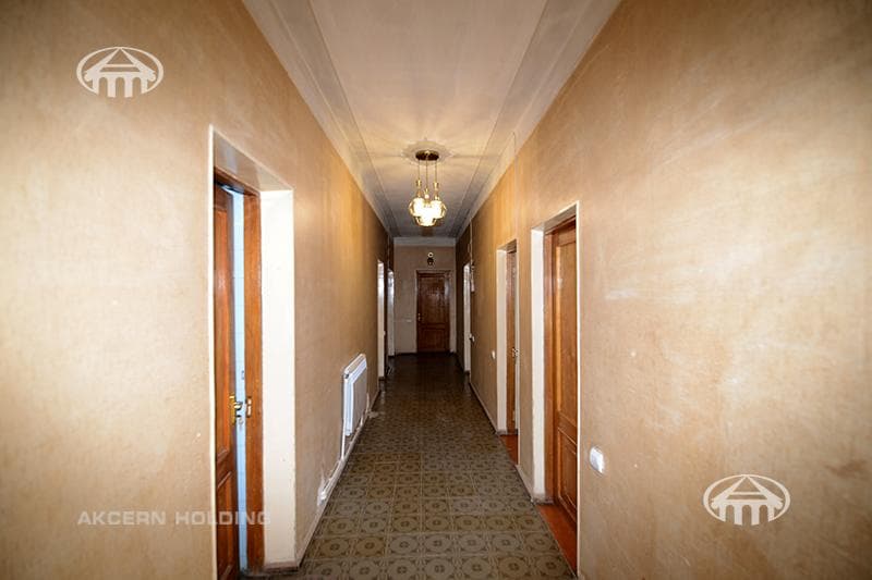 Особняк · 5 комн. · 350 м² · Гарни